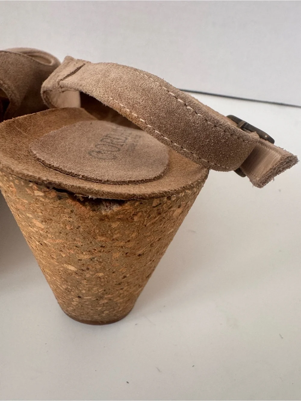 Cordani Italy Tan Suede Peep Toe Slingback Cork Wedge Sandals Size 40 US 9.5